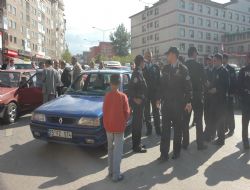 Yol kavgası  karakolda bitti